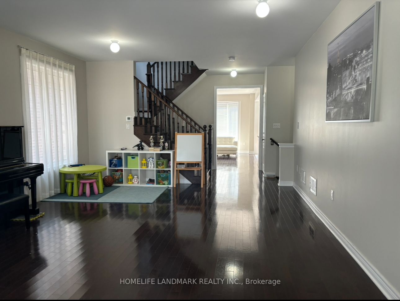 49 Holst Avenue