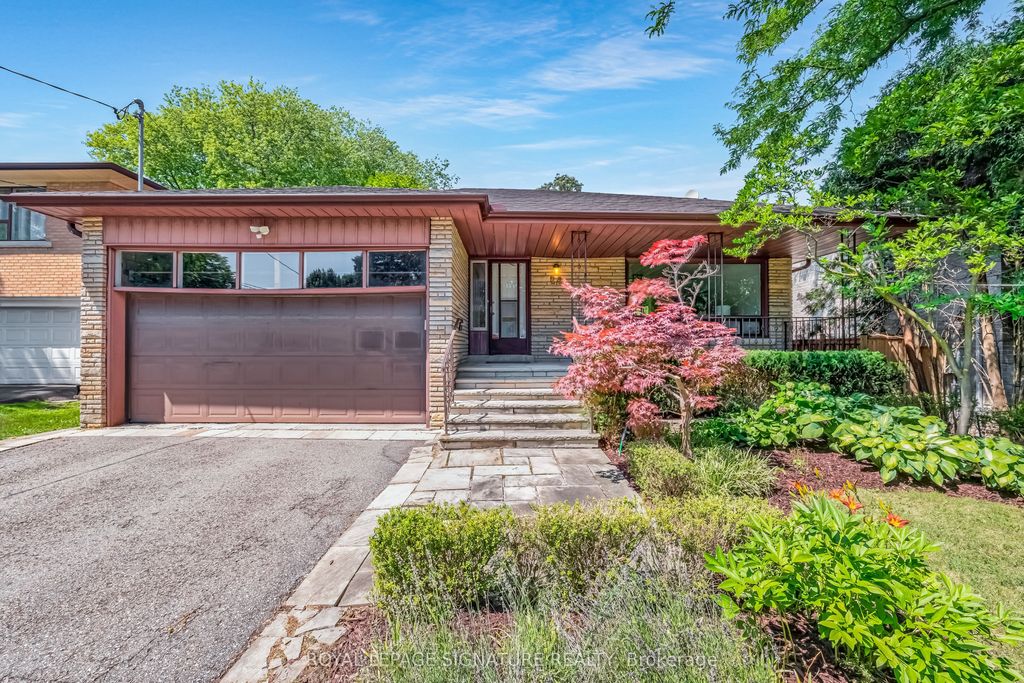 Photo of 24 Ealing Drive, Toronto, ON M2L 2R5 (MLS # C12467629)