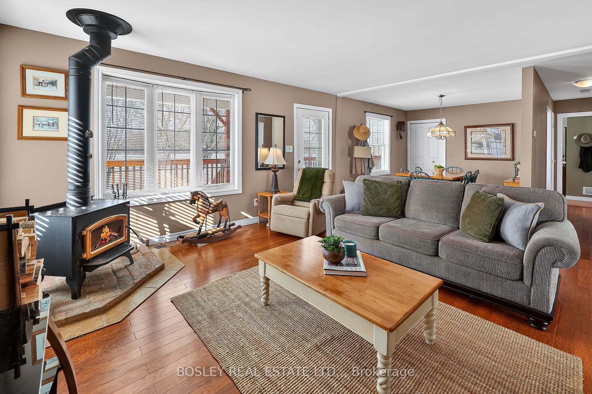 910 Holloway Bay Road