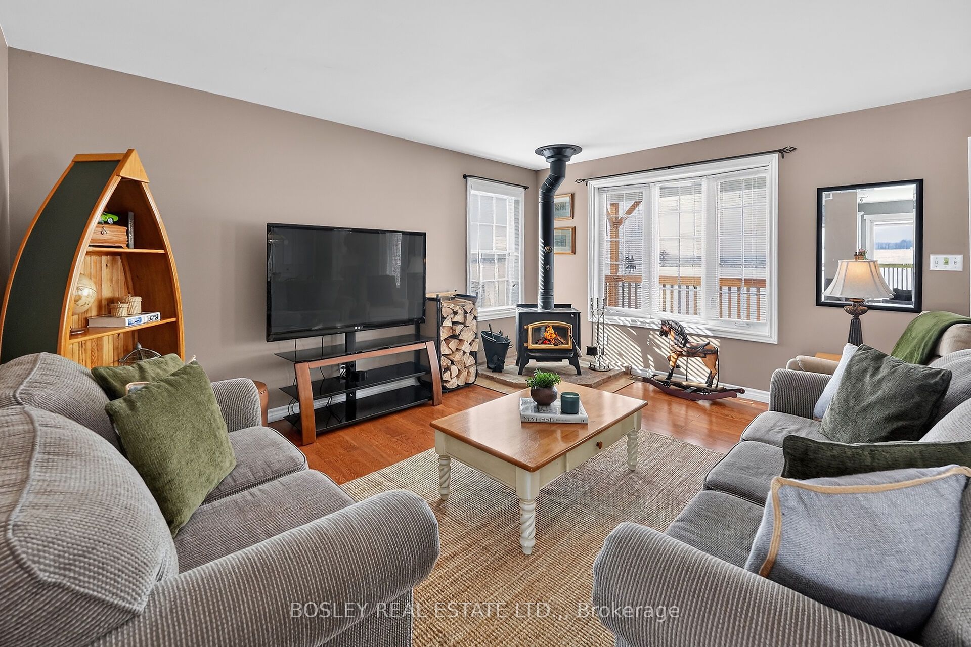 910 Holloway Bay Road