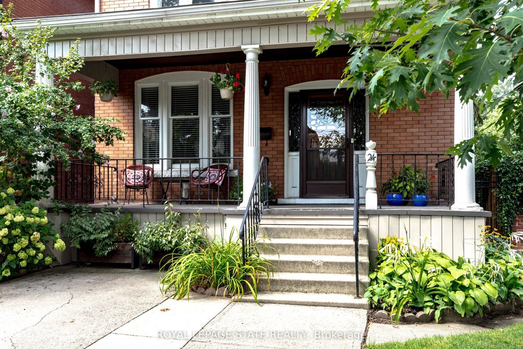 Photo of 24 Fairleigh Crescent, Hamilton, ON L8M 2K9 (MLS # X13760272)