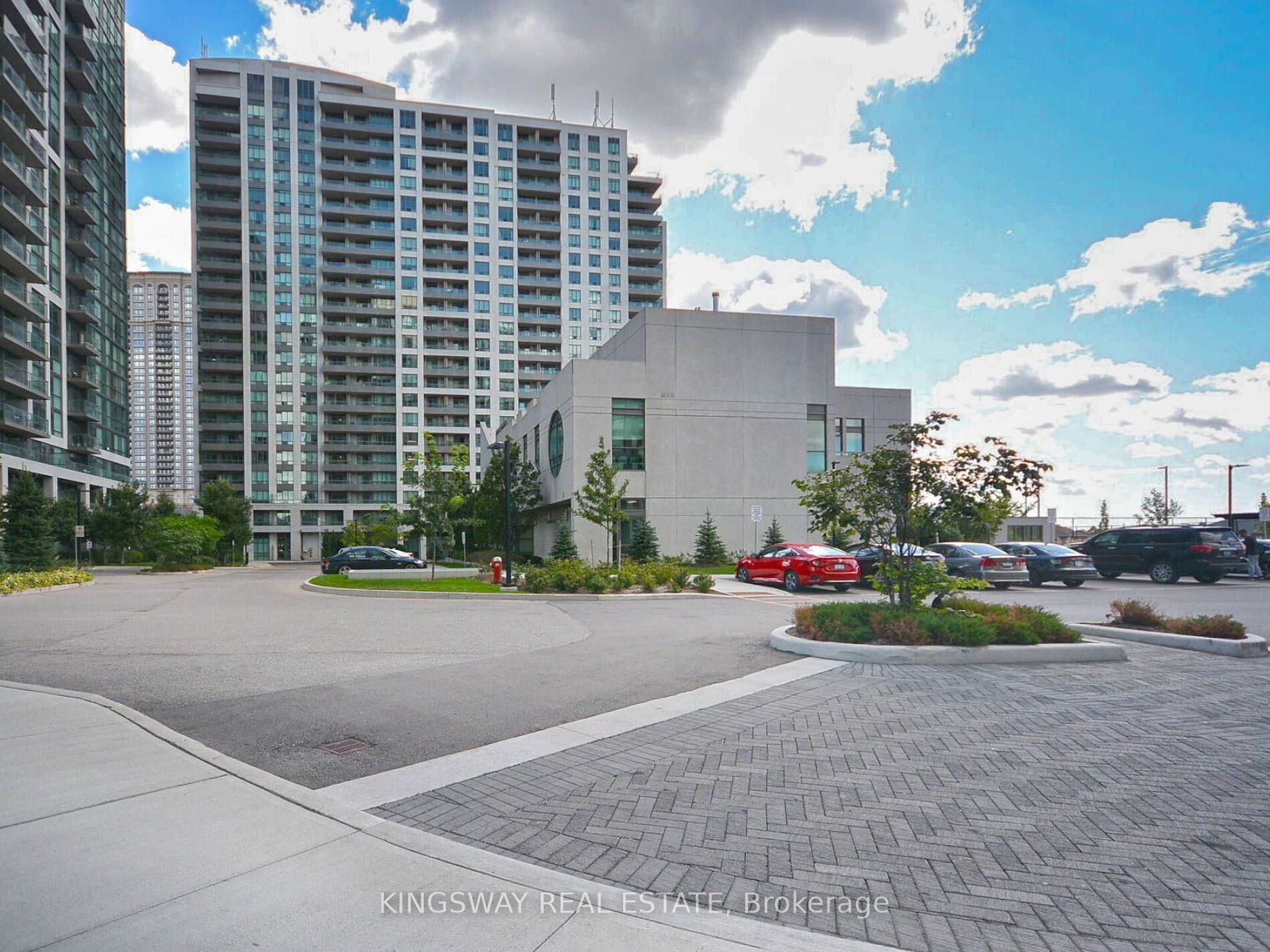 349 Rathburn Road Ph 111