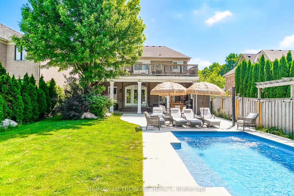 Photo of 114 Selwyn Road, Richmond Hill, ON L4E 5E3 (MLS # N13742164)