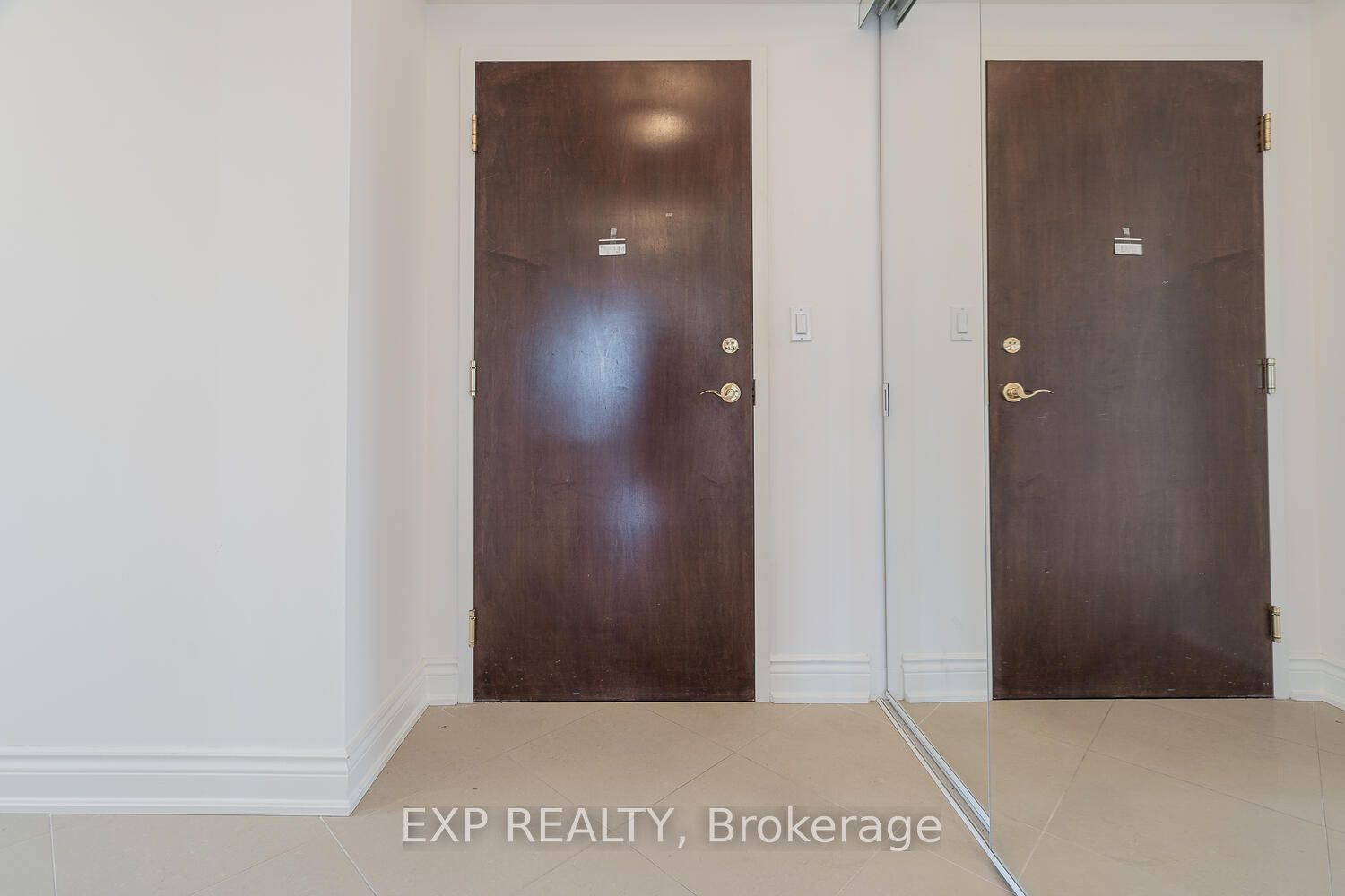 88 Promenade Circle 1205