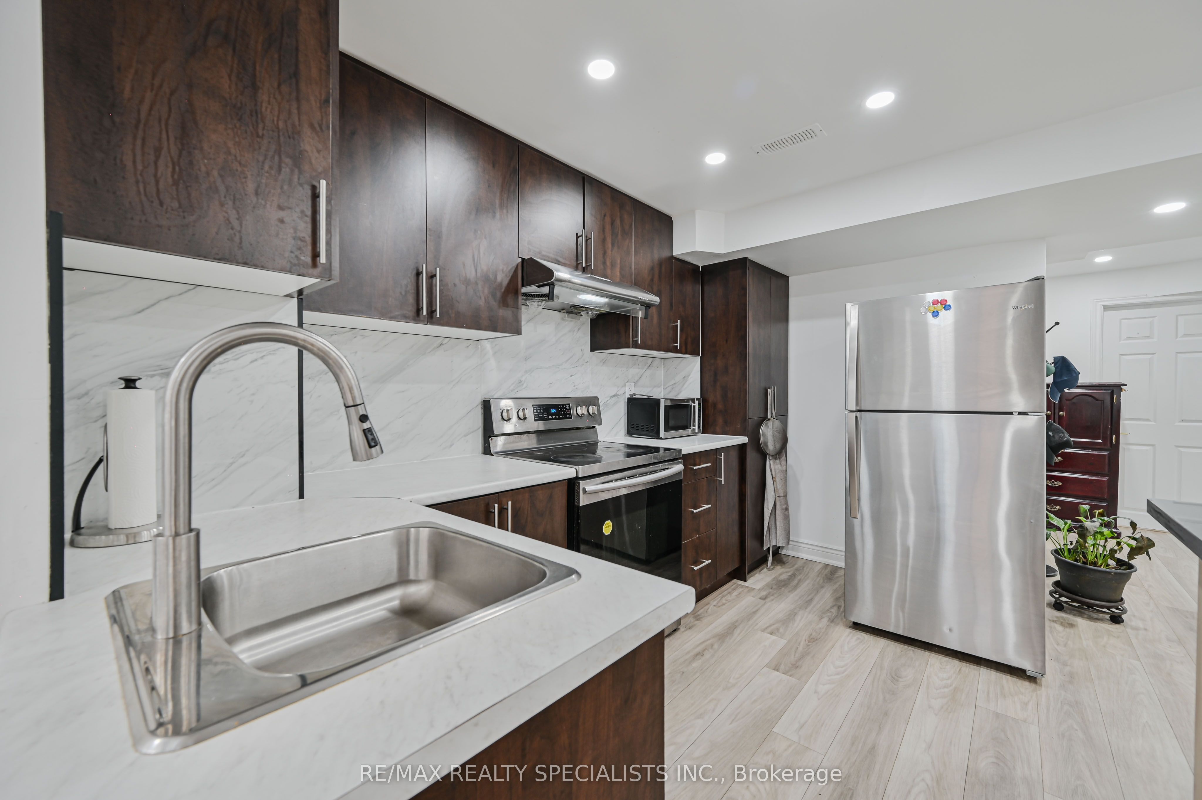 72 Village Lake Crescent BSMT