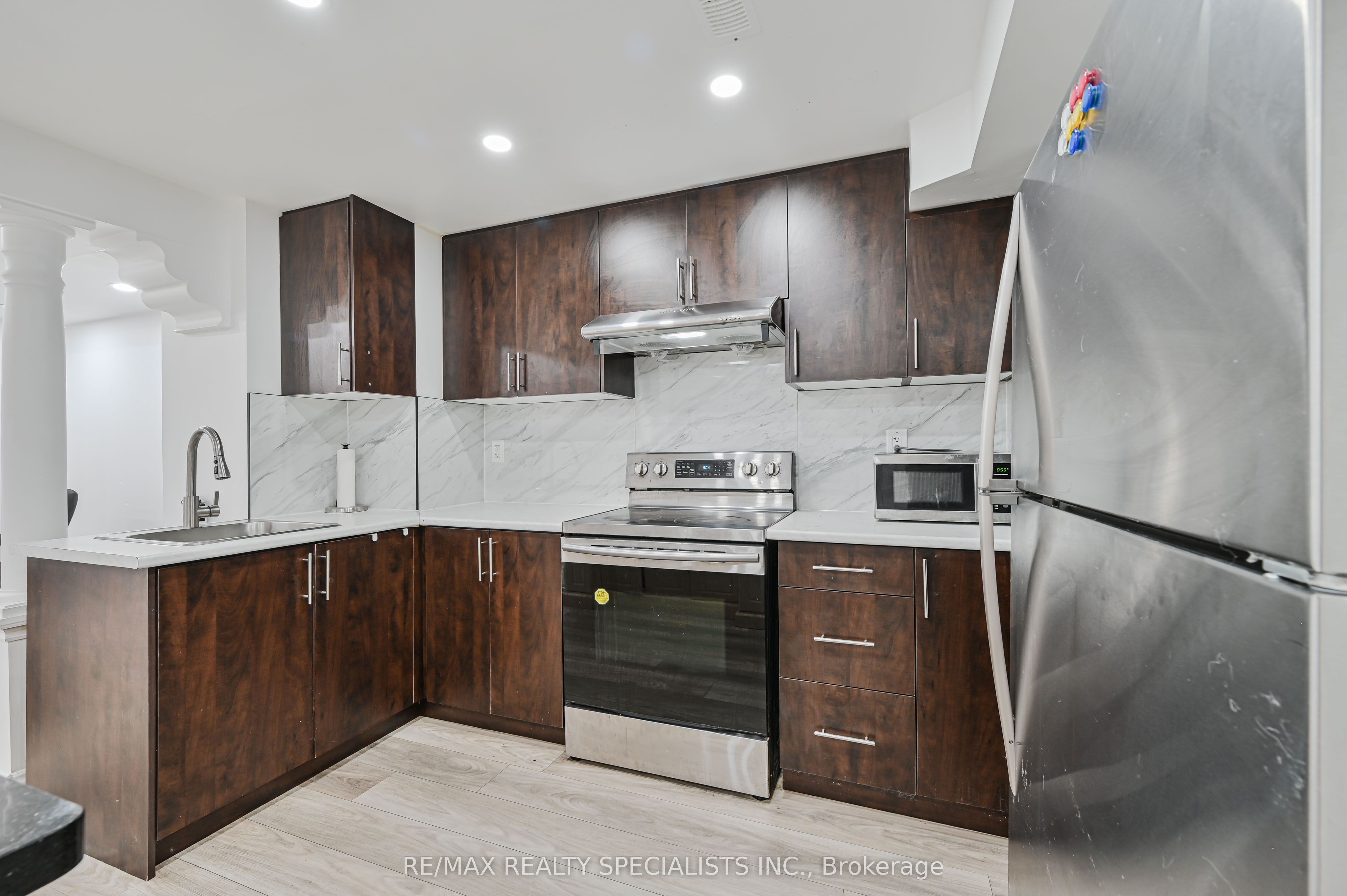 72 Village Lake Crescent BSMT