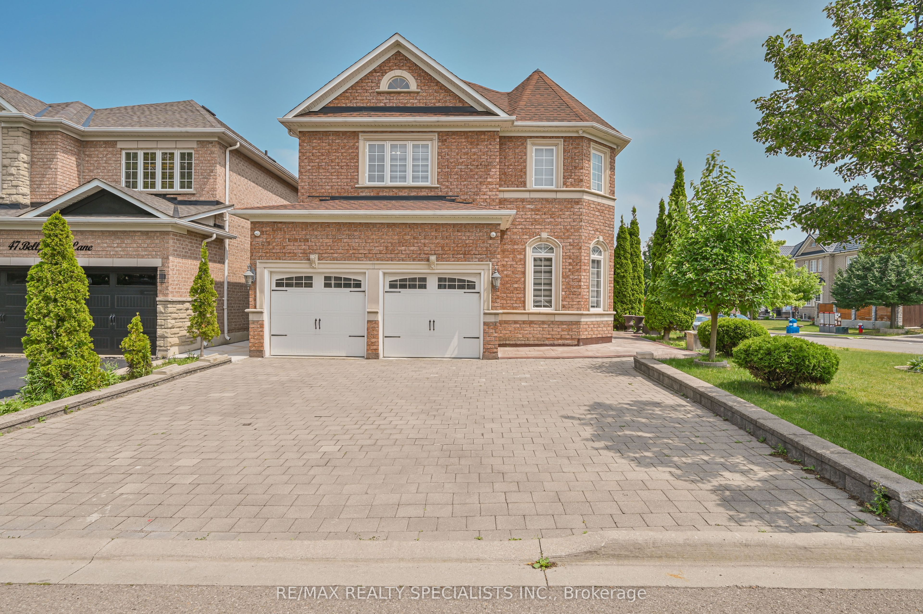 72 Village Lake Crescent BSMT