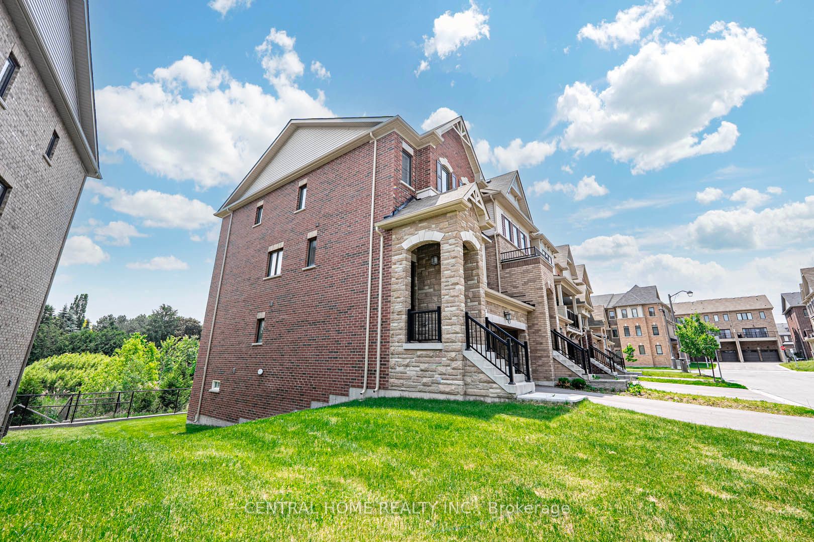 9 Delft Drive