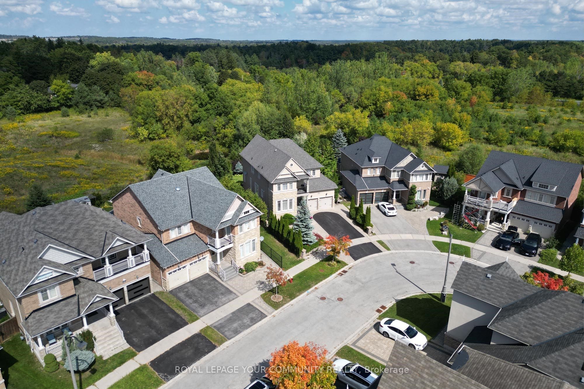 35 VANDERVOORT Drive