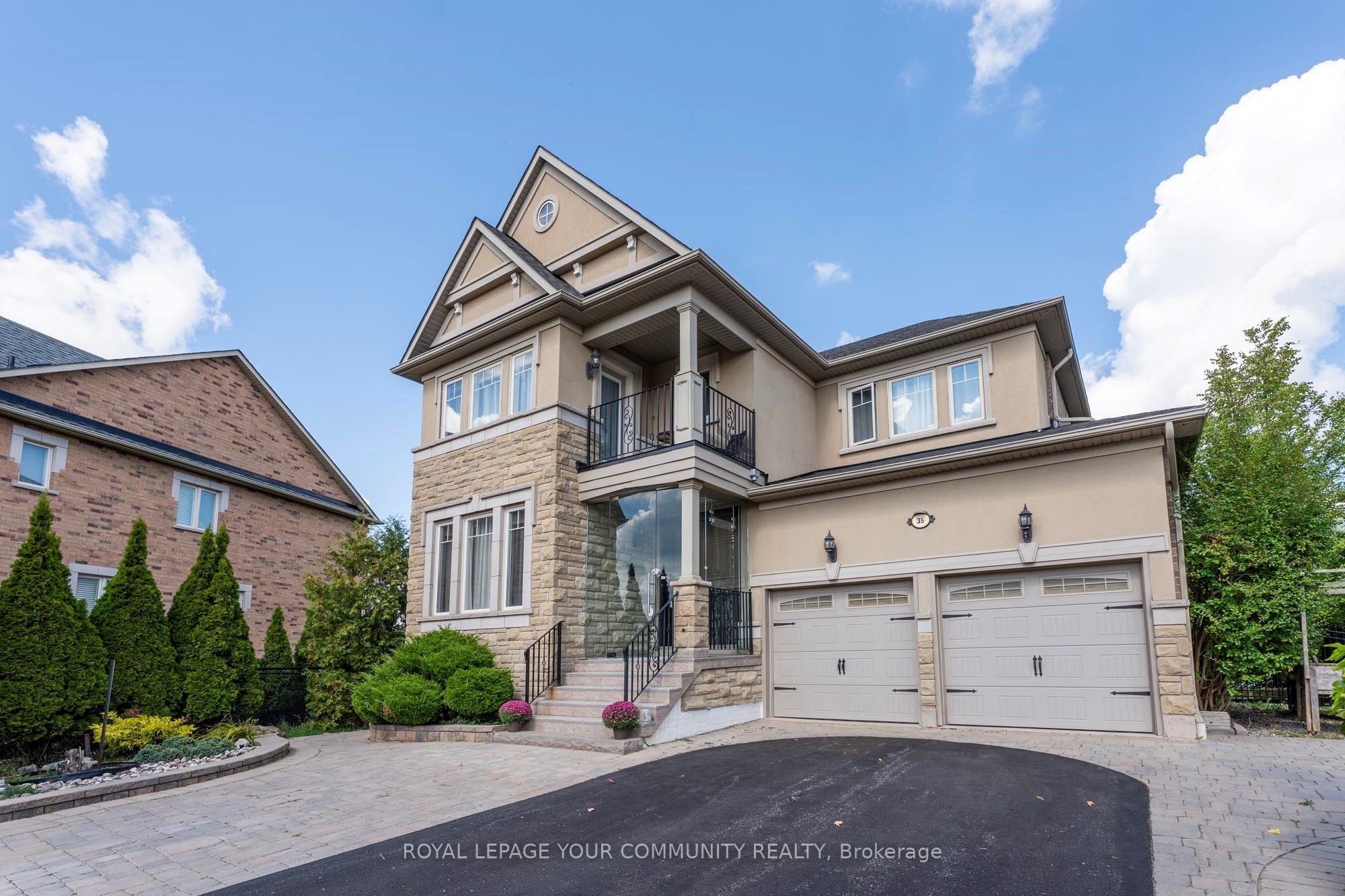 35 VANDERVOORT Drive