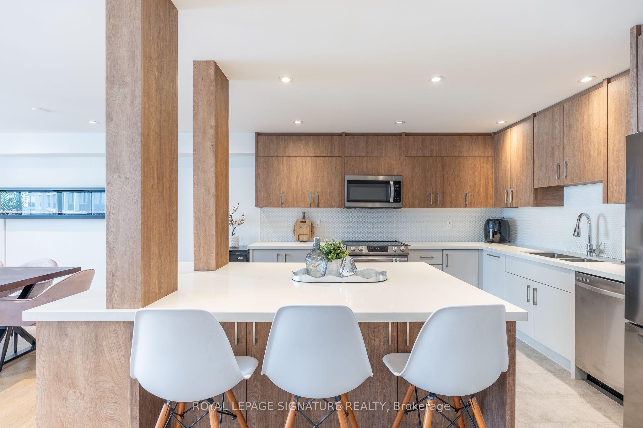 33 Harbour Square 1806