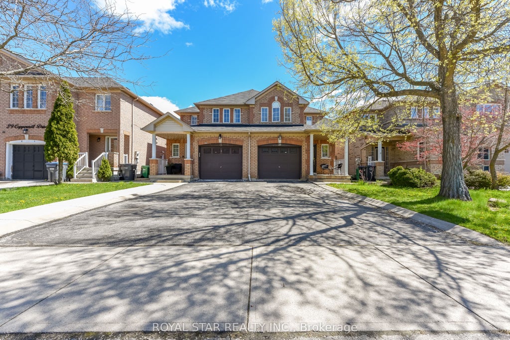 Photo of 33 Coppermill Drive, Brampton, ON L7A 1N1 (MLS # W13755134)