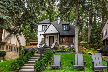 16 Pine Crescent Toronto ON M4E 1L2