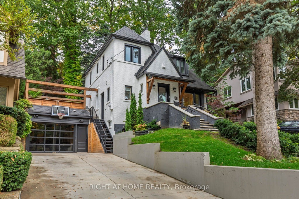 Photo of 16 Pine Crescent, Toronto, ON M4E 1L2 (MLS # E14030052)