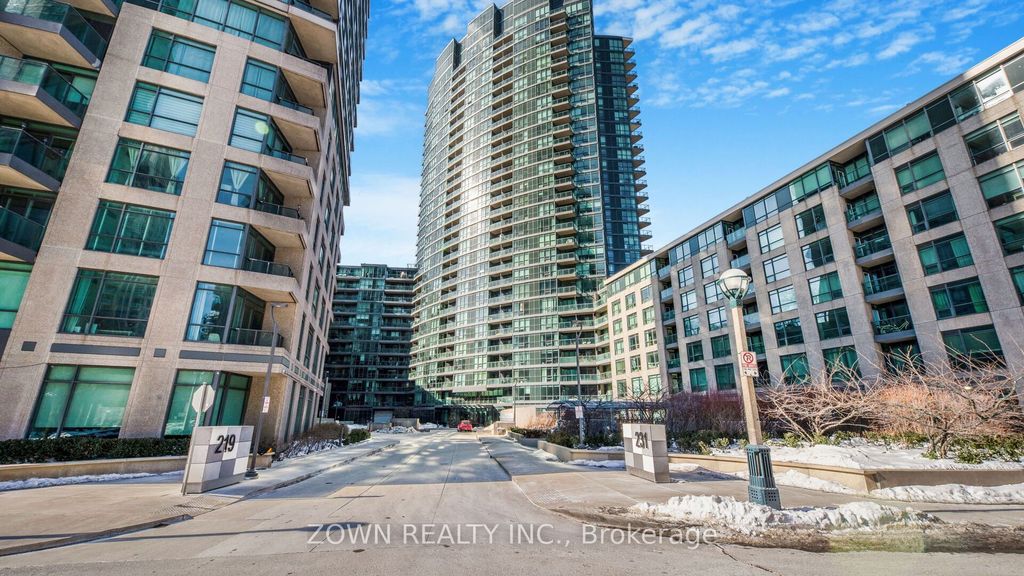 Photo of 231 Fort York Boulevard #220, Toronto, ON M5V 1B2 (MLS # C12786114)