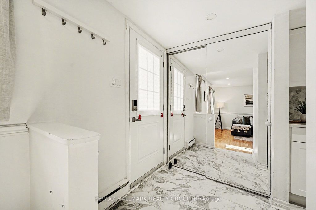 Photo of 1204 Shillington Avenue #15, Carlington - Central Park, ON K1Z 7Z4 (MLS # X13038646)