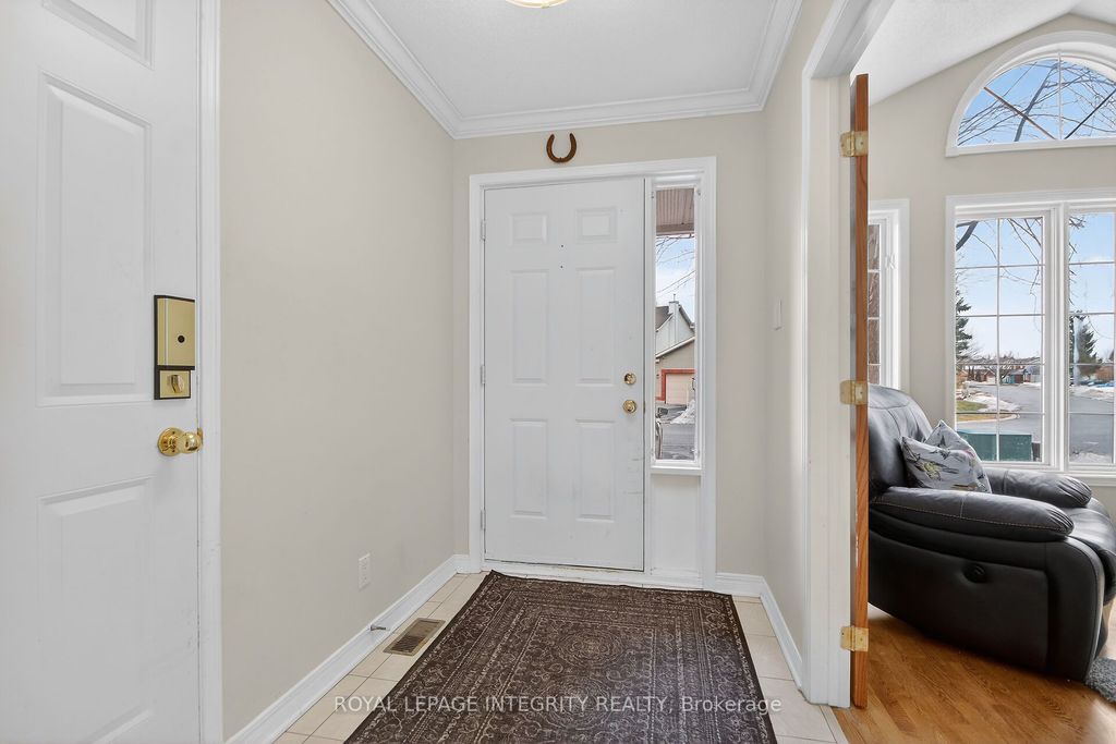 Photo of 161 Longshire Circle, Barrhaven, ON K2J 4L2 (MLS # X12883936)