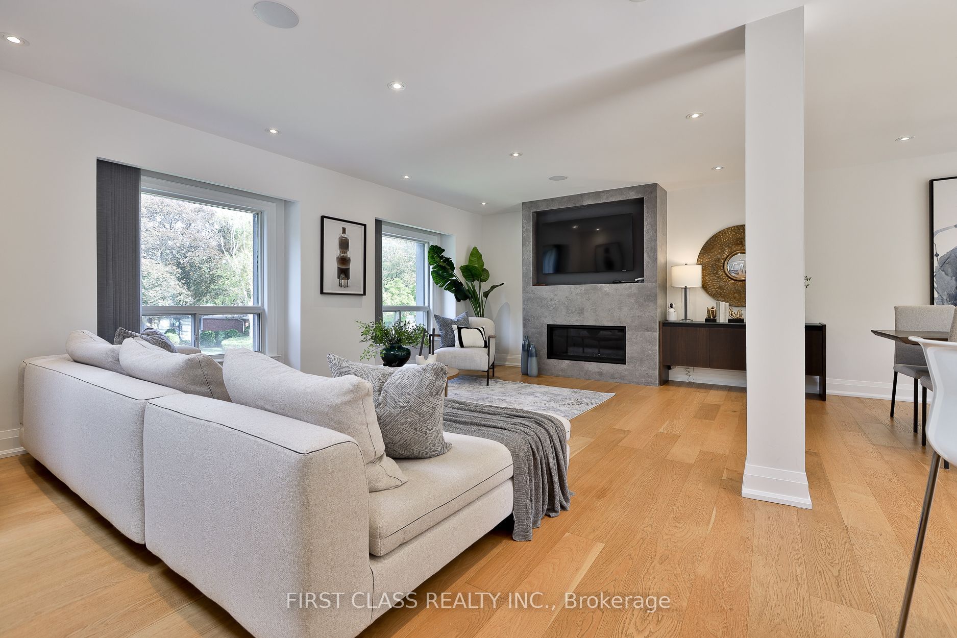 27 Delair Crescent