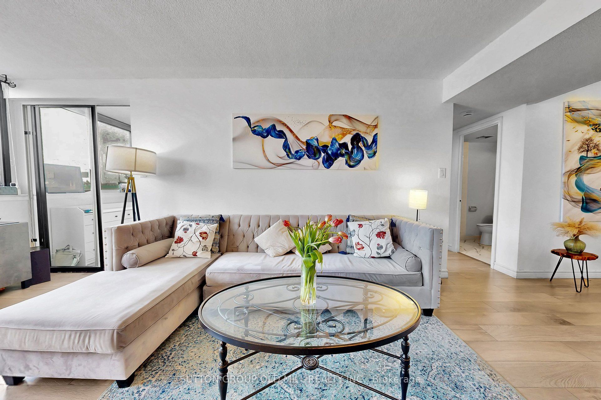 1360 Rathburn Road E 206