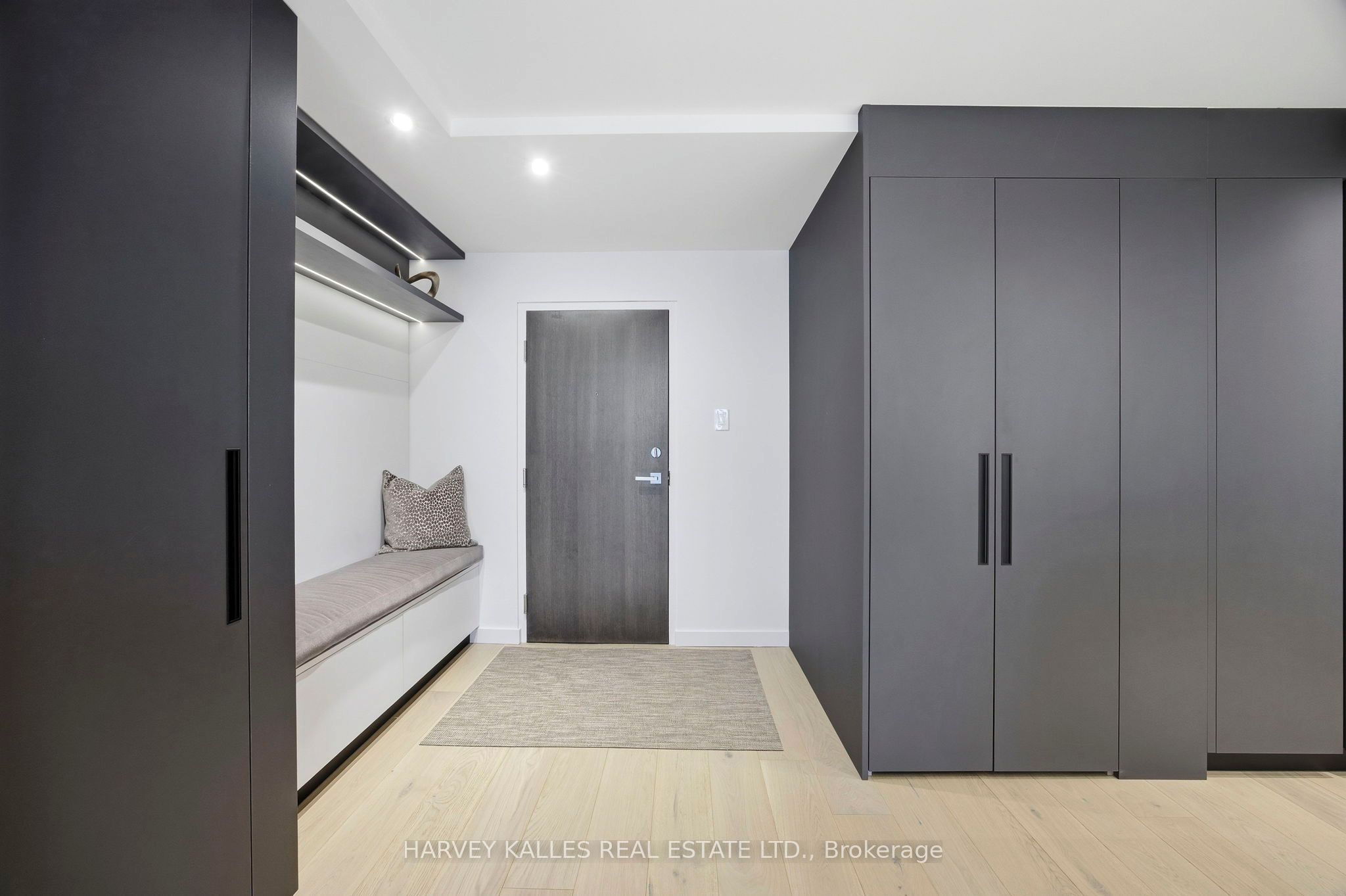 15 Mcmurrich Street 1004