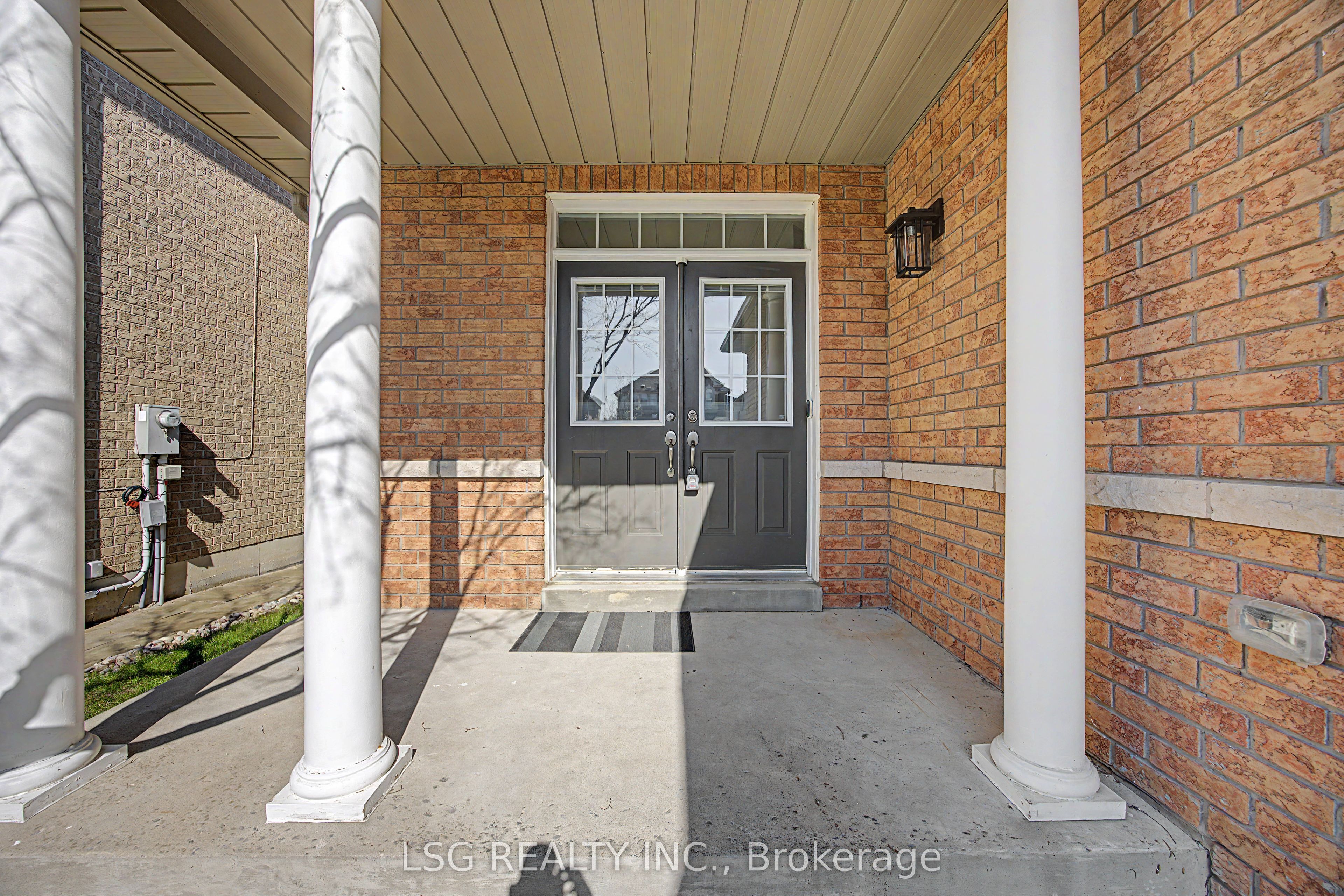 149 Deerwood Crescent