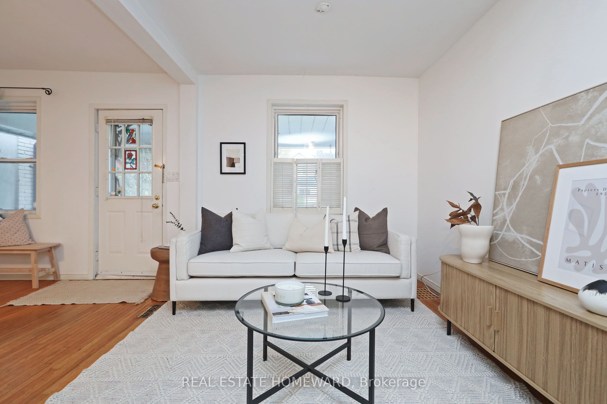 281 Queensdale Avenue