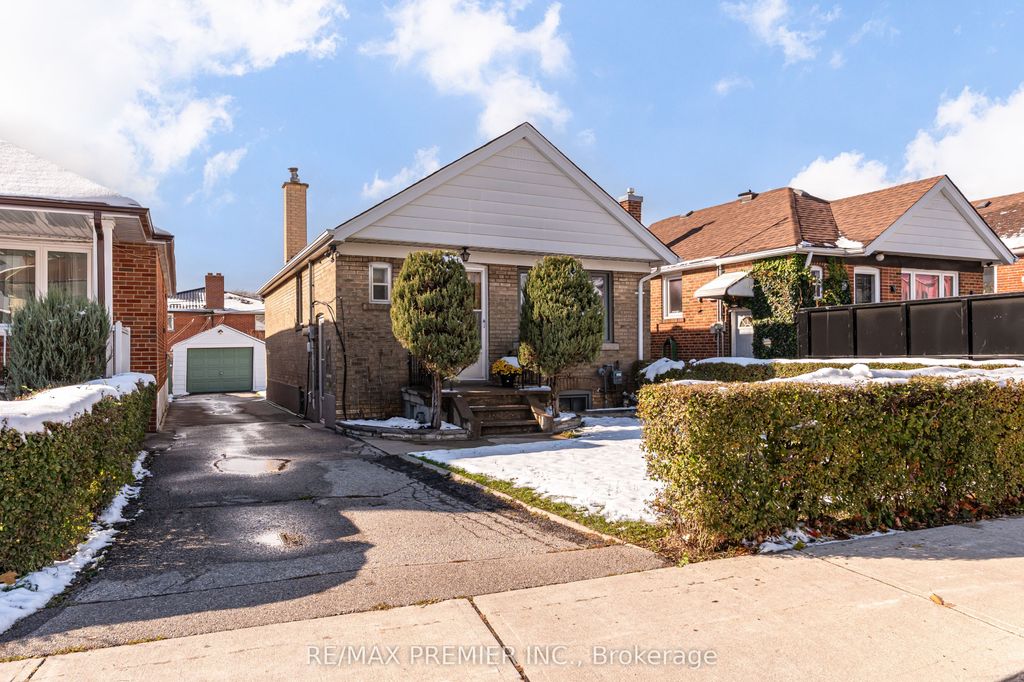 Photo of 52 Richardson Avenue, Toronto, ON M6M 3R9 (MLS # W12977120)