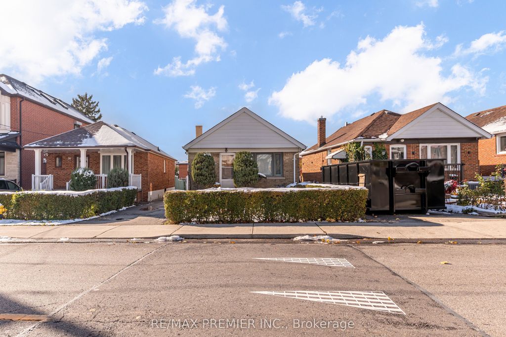 Photo of 52 Richardson Avenue, Toronto, ON M6M 3R9 (MLS # W12977120)