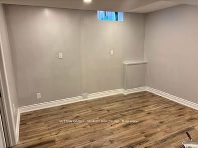 5453 PALMERSTON Crescent LOWER