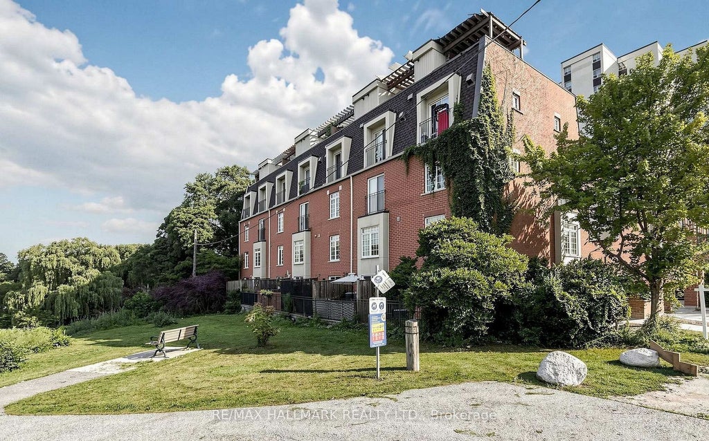 Photo of 870 Jane Street #106, Toronto, ON M6N 4C2 (MLS # W13854230)