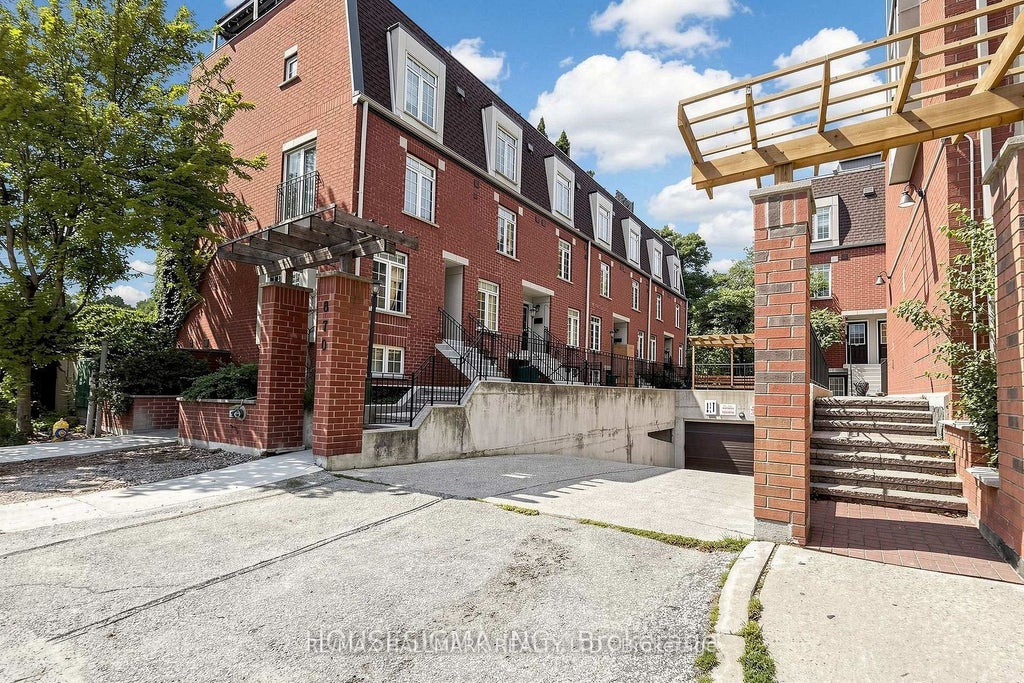 Photo of 870 Jane Street #106, Toronto, ON M6N 4C2 (MLS # W13854230)
