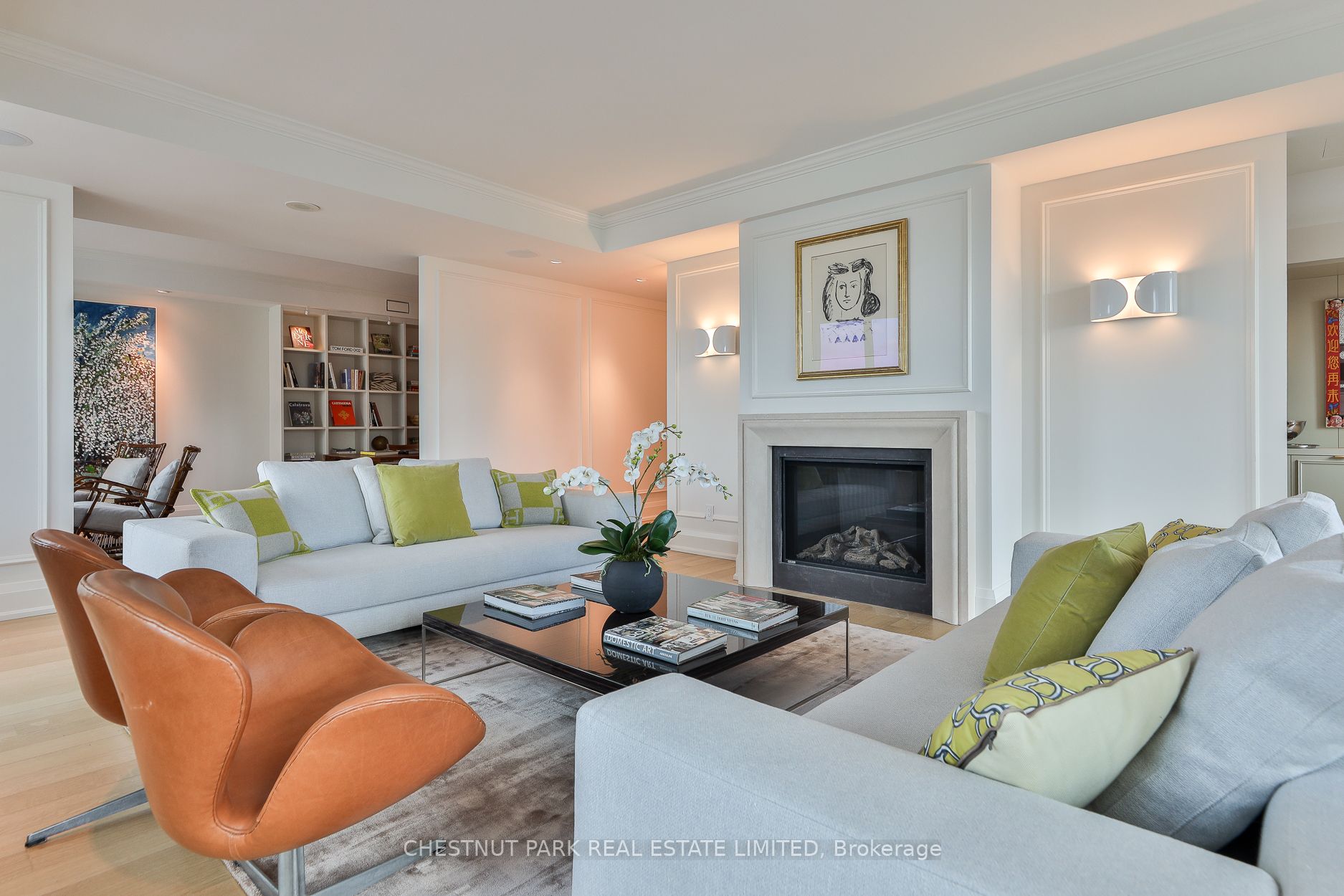 25 Scrivener Square 909