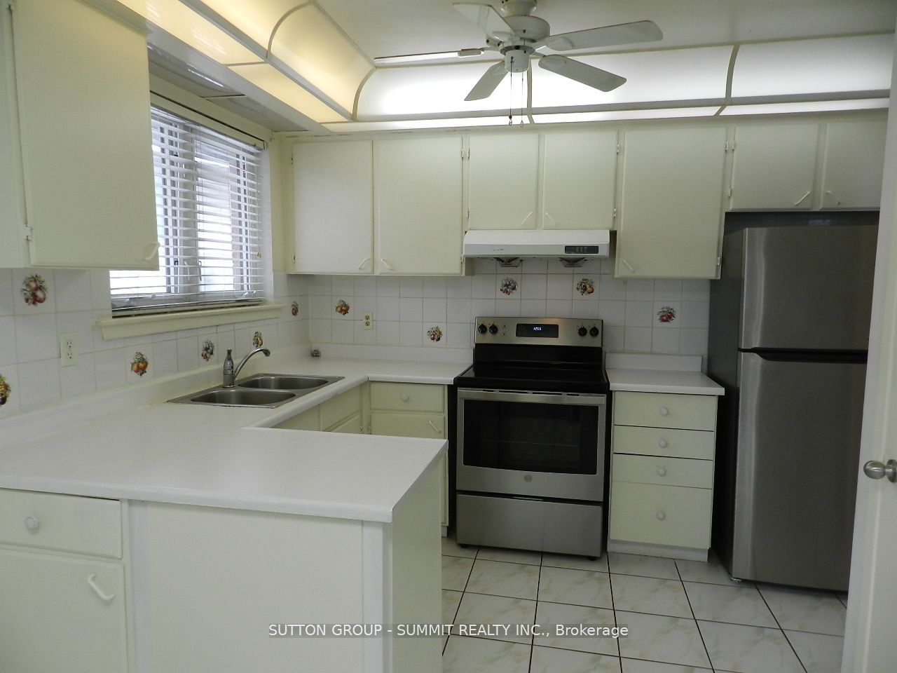 3367 Verhoeven Drive UPPER