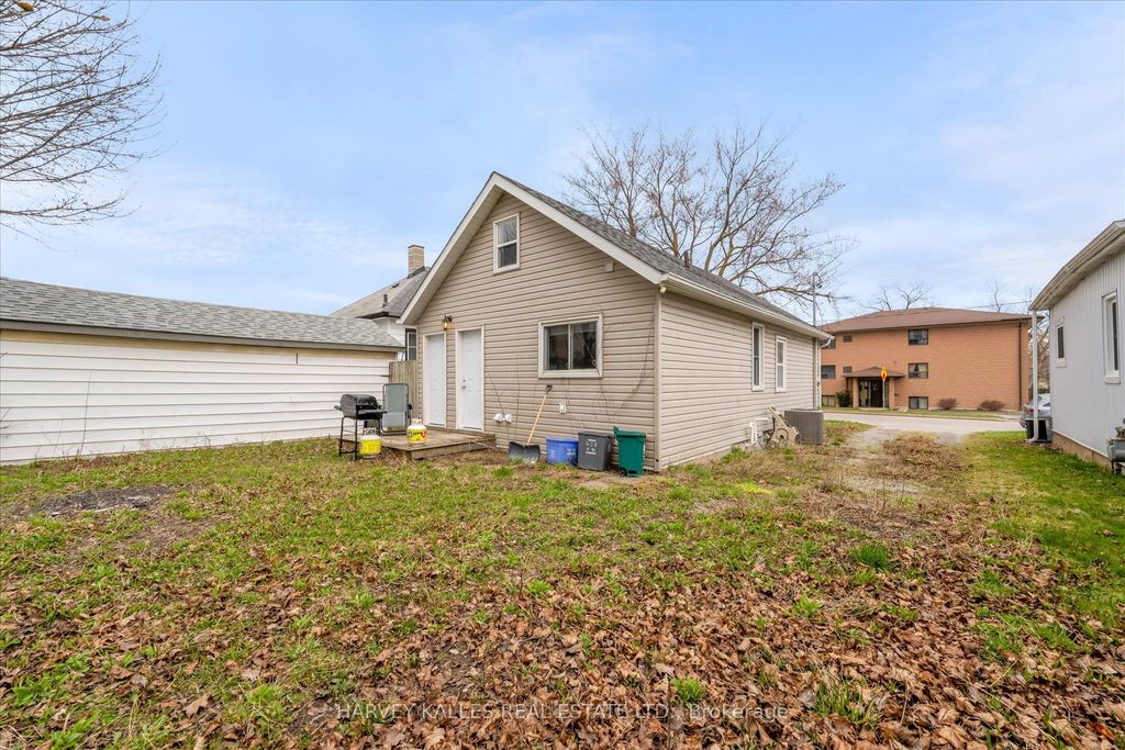 Photo of 105 Ormond Street N, Thorold, ON L2V 1Z3 (MLS # X12998986)