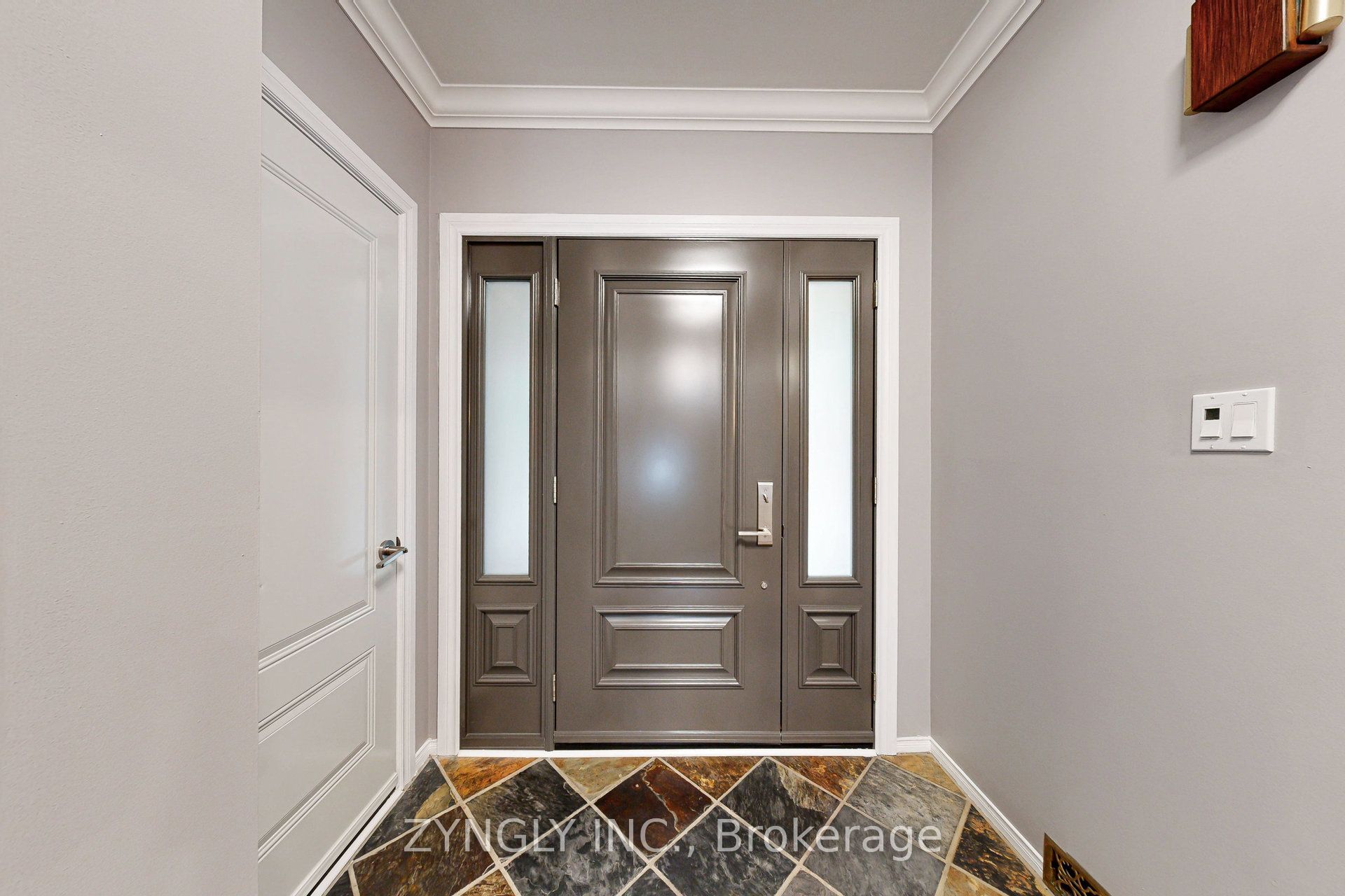 914 Alanbury Crescent