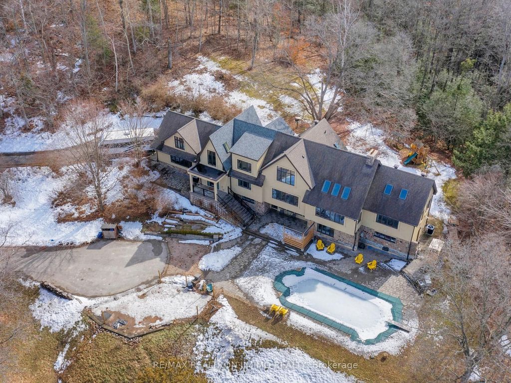 Photo of 1785 Davis Drive W, King, ON L3Y 4V9 (MLS # N12869374)