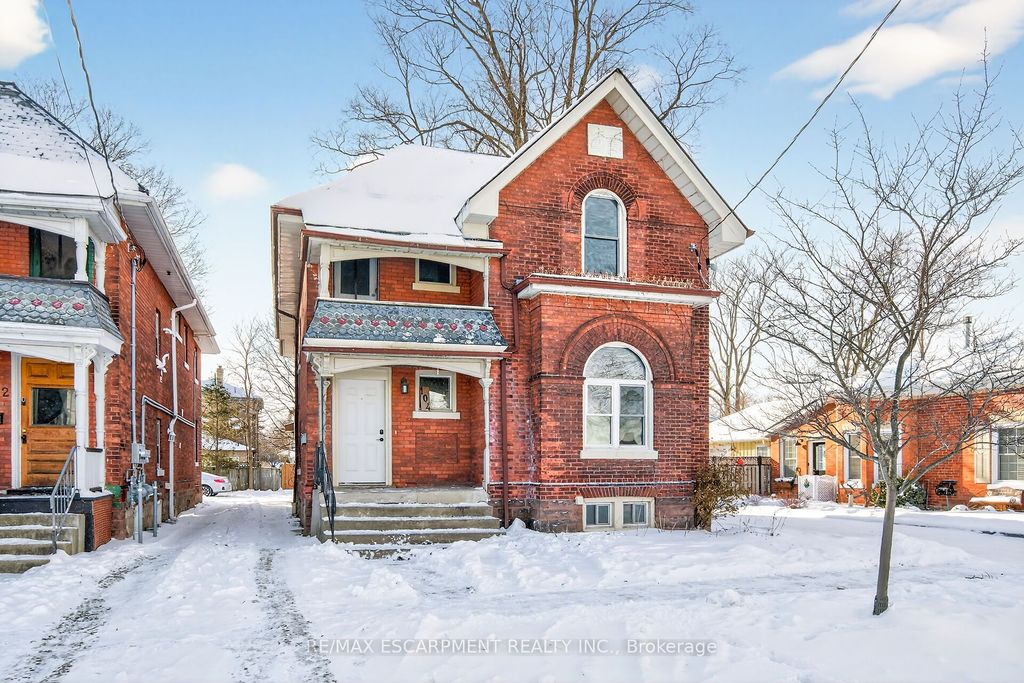 Photo of 104 William Street, Brantford, ON N3T 3L1 (MLS # X12717880)