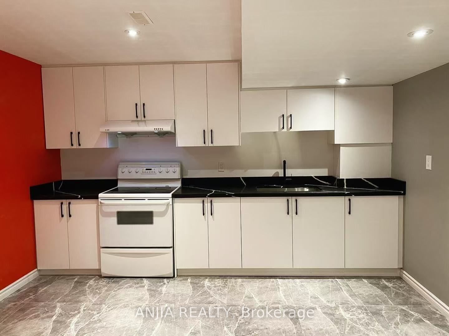 3 Settlers Ridge Street Basement