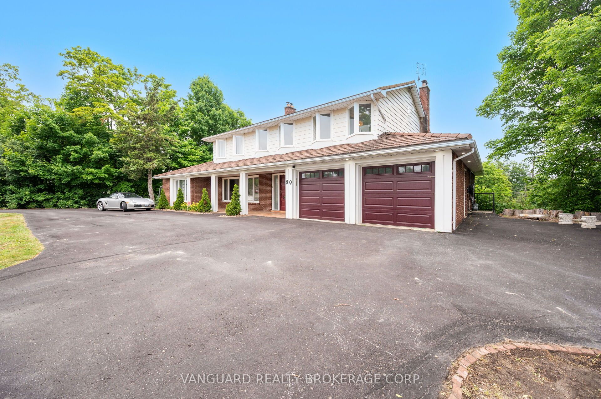 80 Kleins Crescent