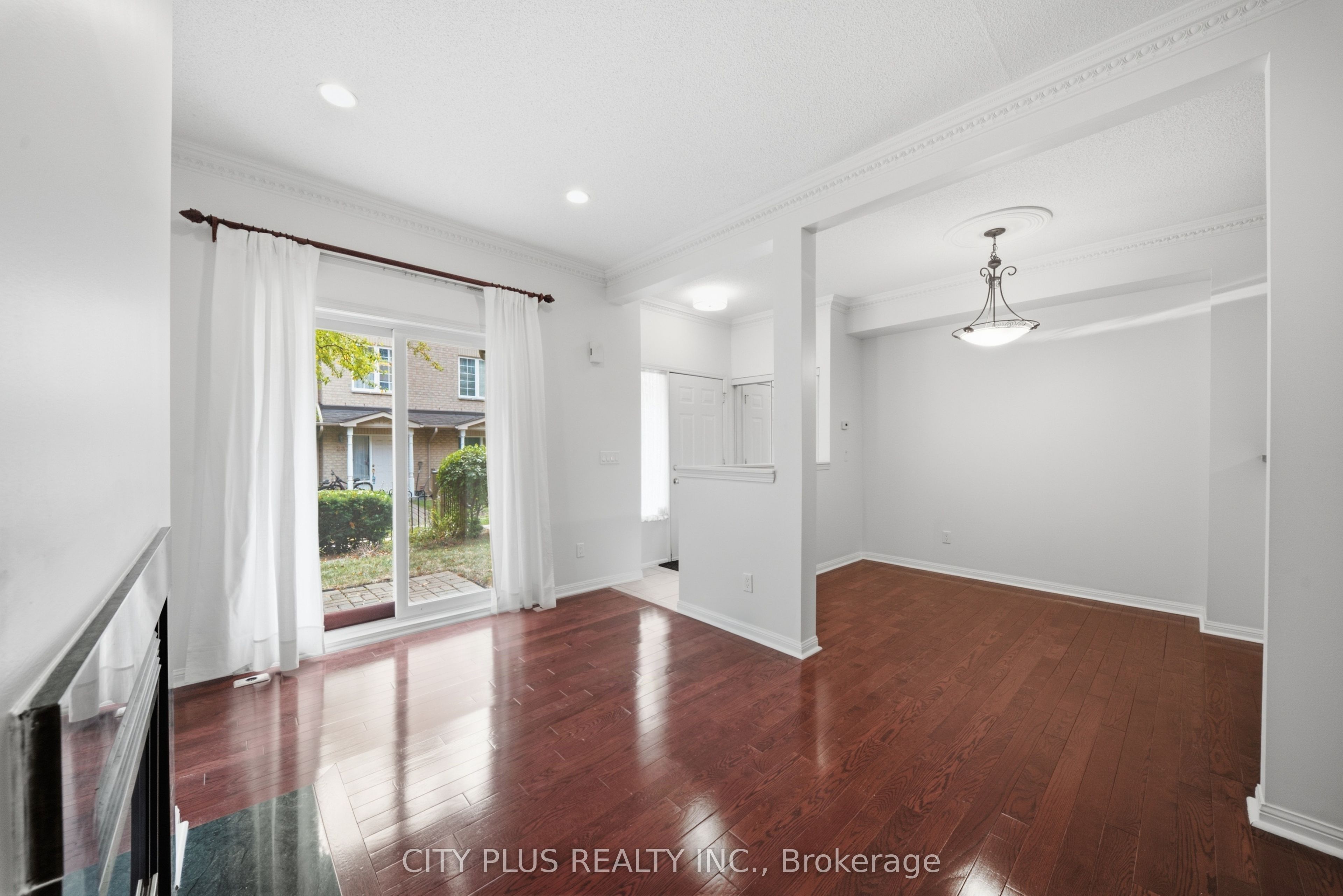 21 St. Moritz Way 3A