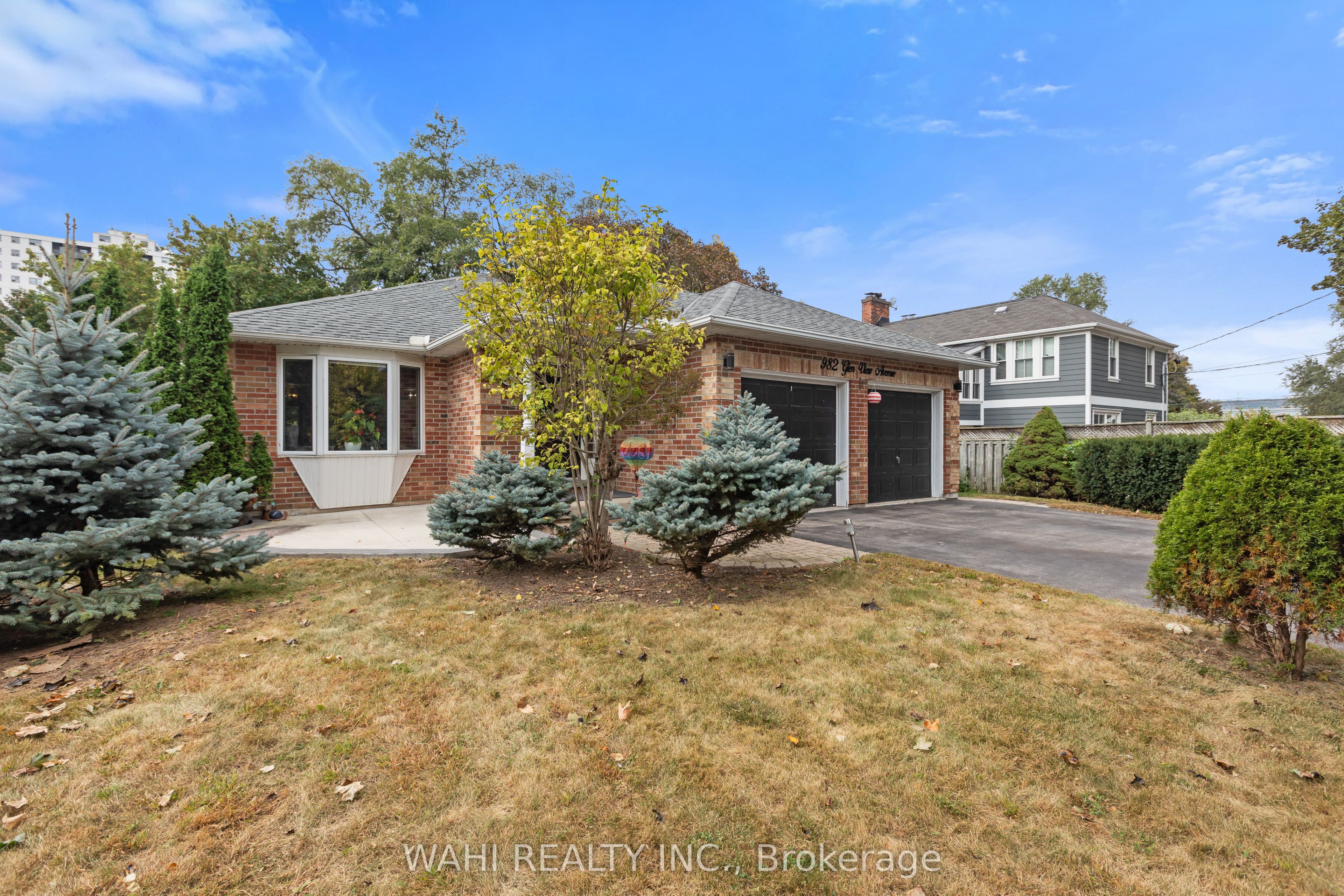 982 Glen View Avenue