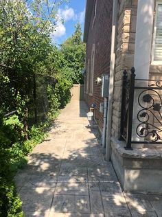 2029 Lushes Avenue