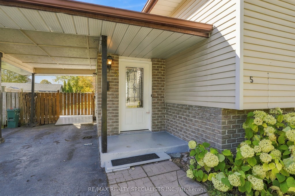 Photo of 5 Van Alstine Drive, Quinte West, ON K8V 6K4 (MLS # X14086076)