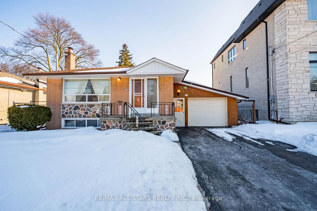 Photo of 394 Osiris Drive, Richmond Hill, ON L4C 2P9 (MLS # N12852542)