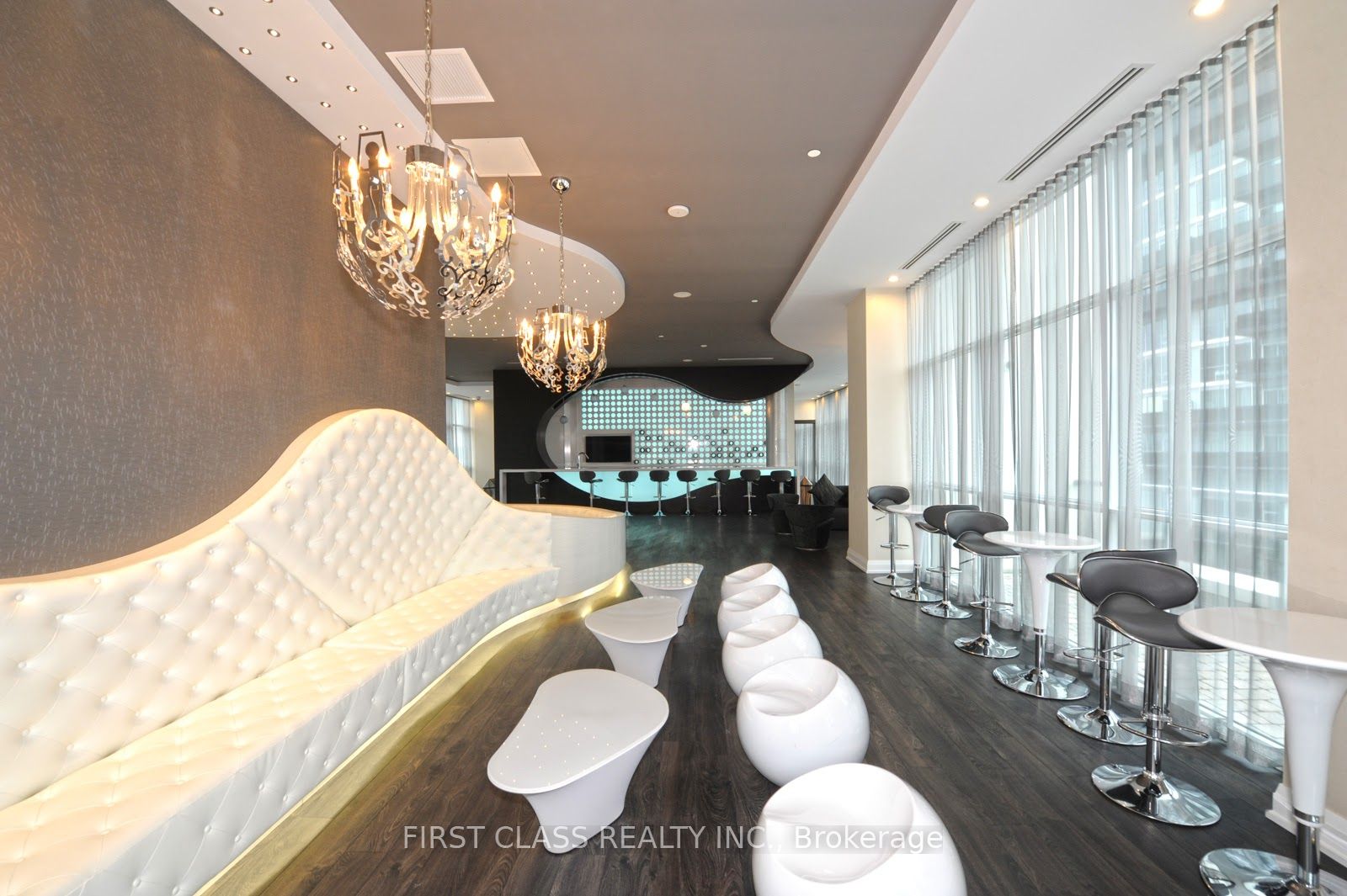 80 Marine Parade Drive 2504