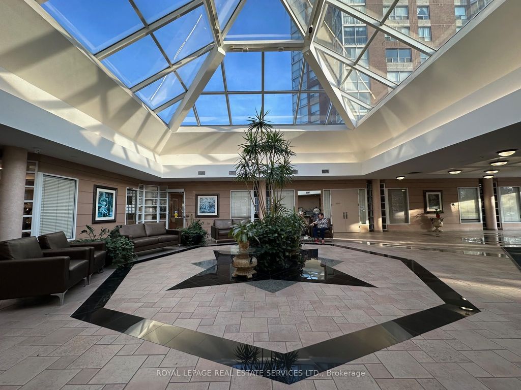 Photo of 7 Concorde Place #212, Toronto, ON M3C 3N4 (MLS # C12906682)