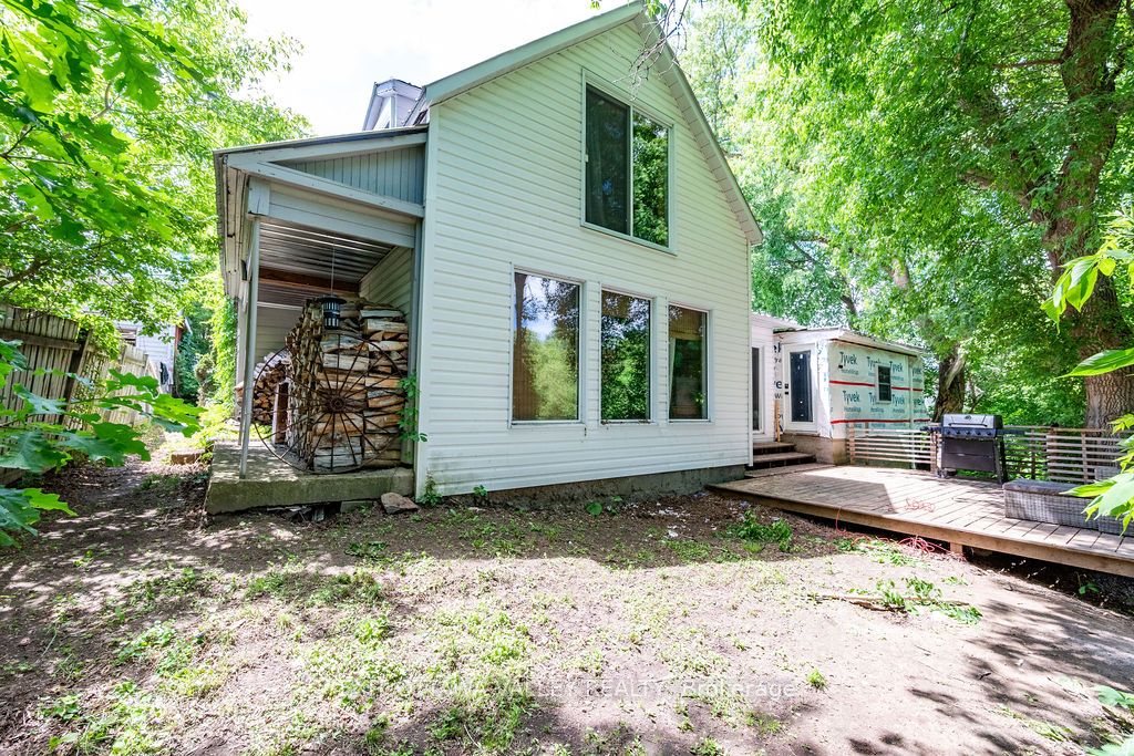 815 Pembroke Street W - Photo 2
