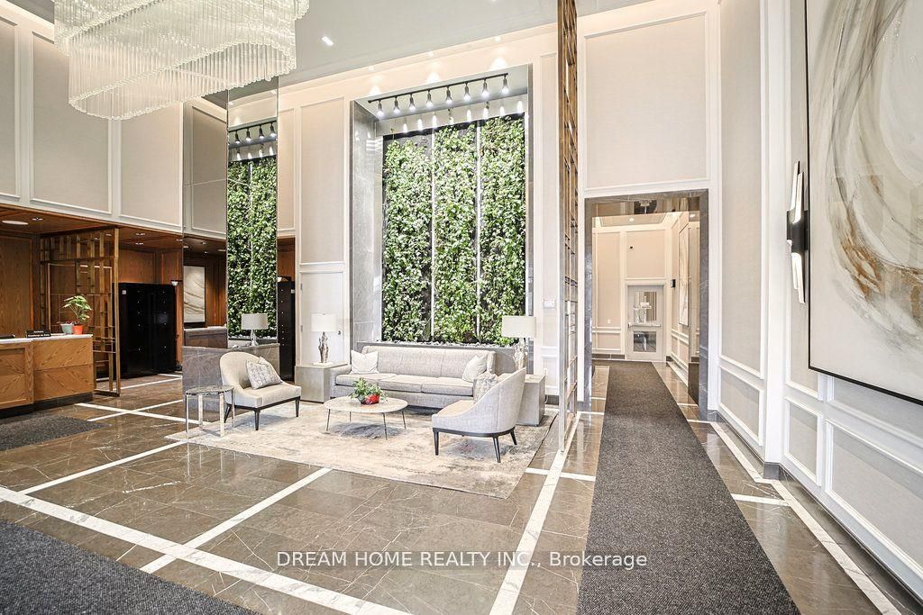 1 Grandview Avenue 2302