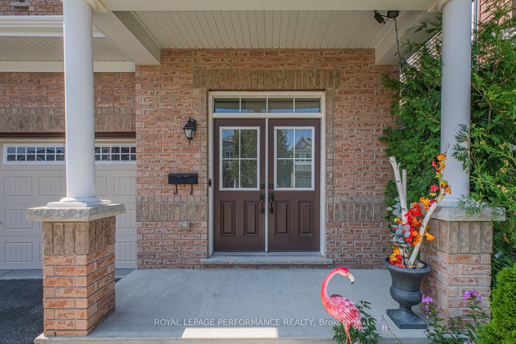 Photo of 30 Summitview Drive, Kanata, ON K2M 2V9 (MLS # X12987740)