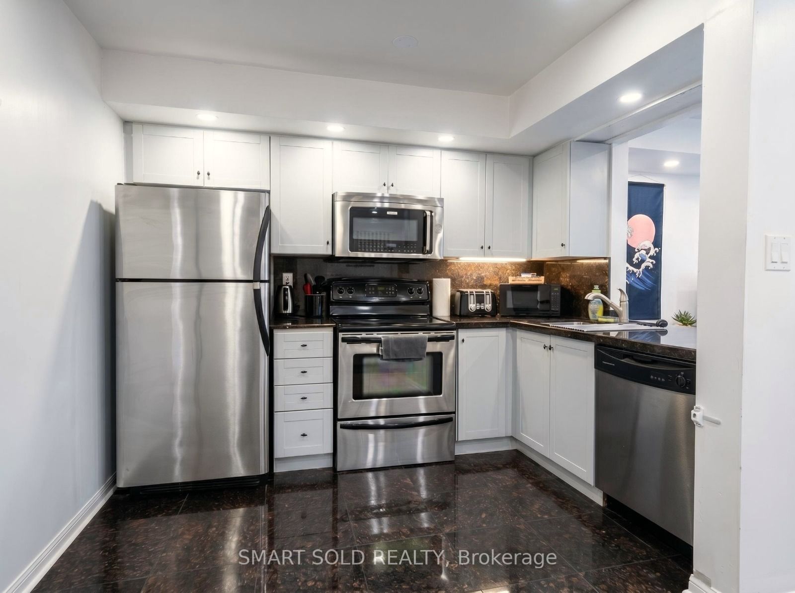 15 Laidlaw Street 608